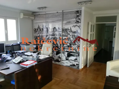 Sale, office space, 299m², Lekino Brdo, Voždovac Sve Podlokacije