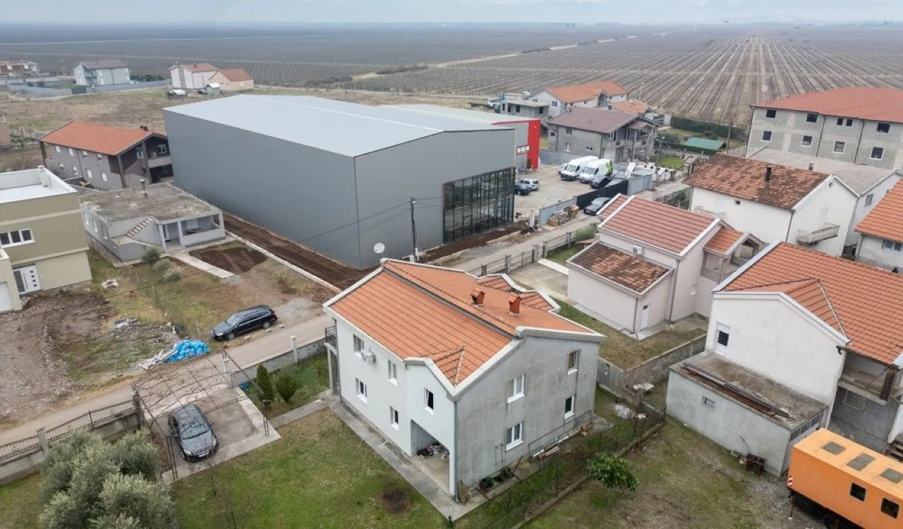 Prodaja, kuća, 258m², Pod Goricom, Podgorica