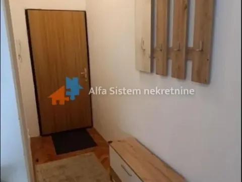 Izdavanje, trosoban stan, 80m², Savski Venac, Beograd - image 12