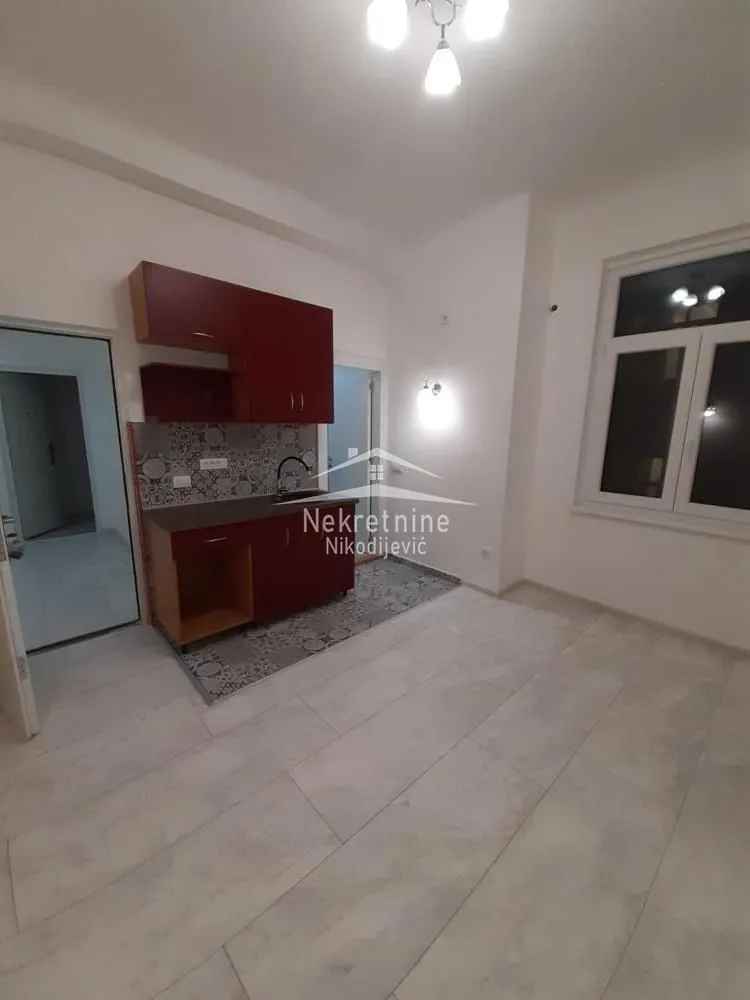 Prodaja, trosoban stan, 63m², Savski Venac, Beograd