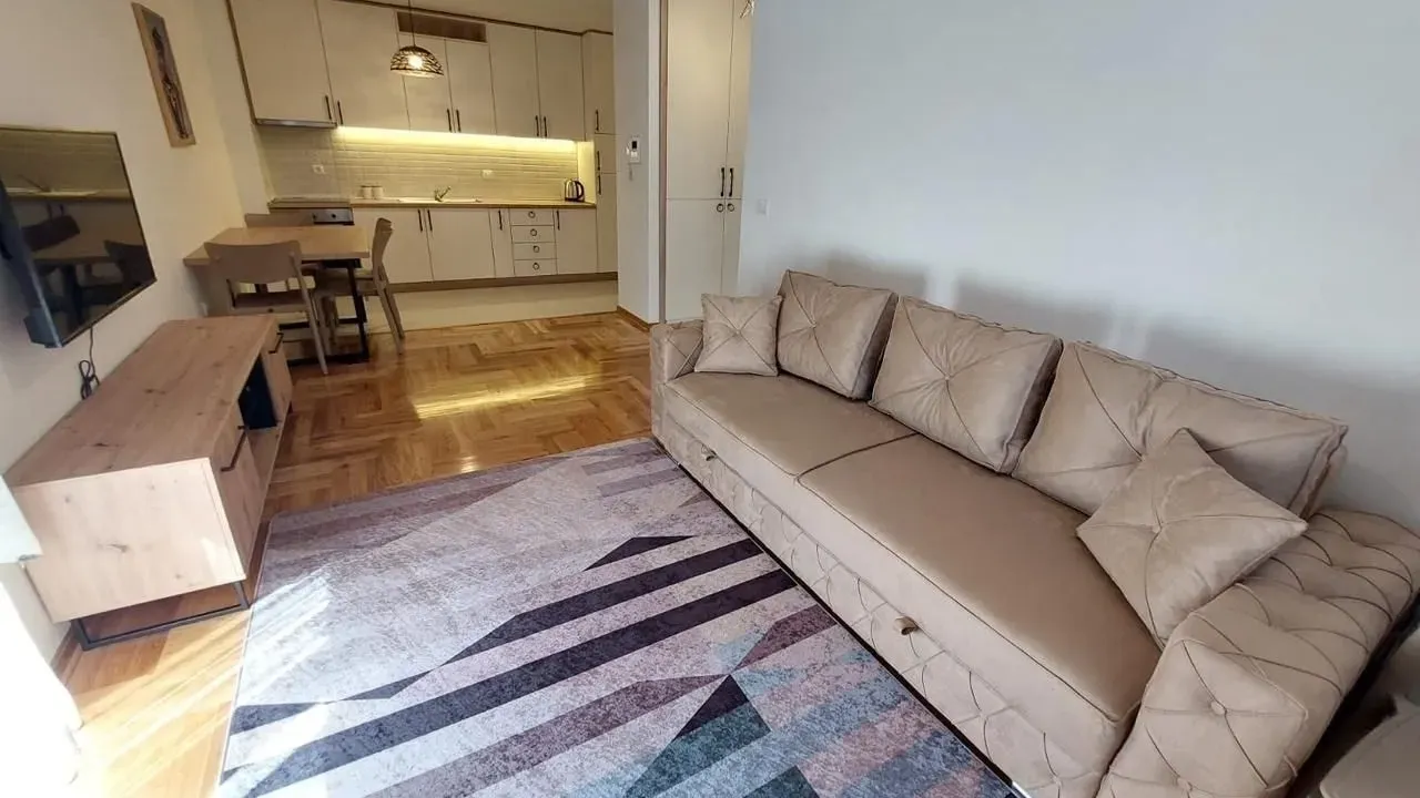 Rent, one bedroom apartment, 47m², Bečići, Budva