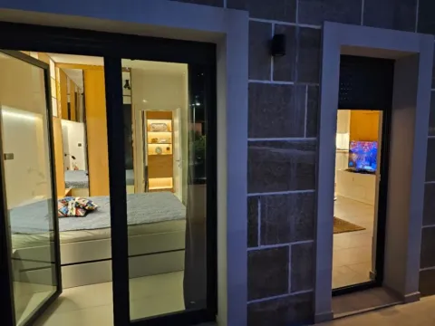 Izdavanje, jednosoban stan, 54m², Bijela, Herceg Novi - image 4