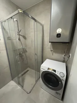 Izdavanje, jednosoban stan, 47m², Dobrota, Kotor - image 16