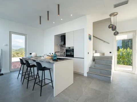 Rent, one bedroom apartment, 144m², Krašići, Tivat - image 21