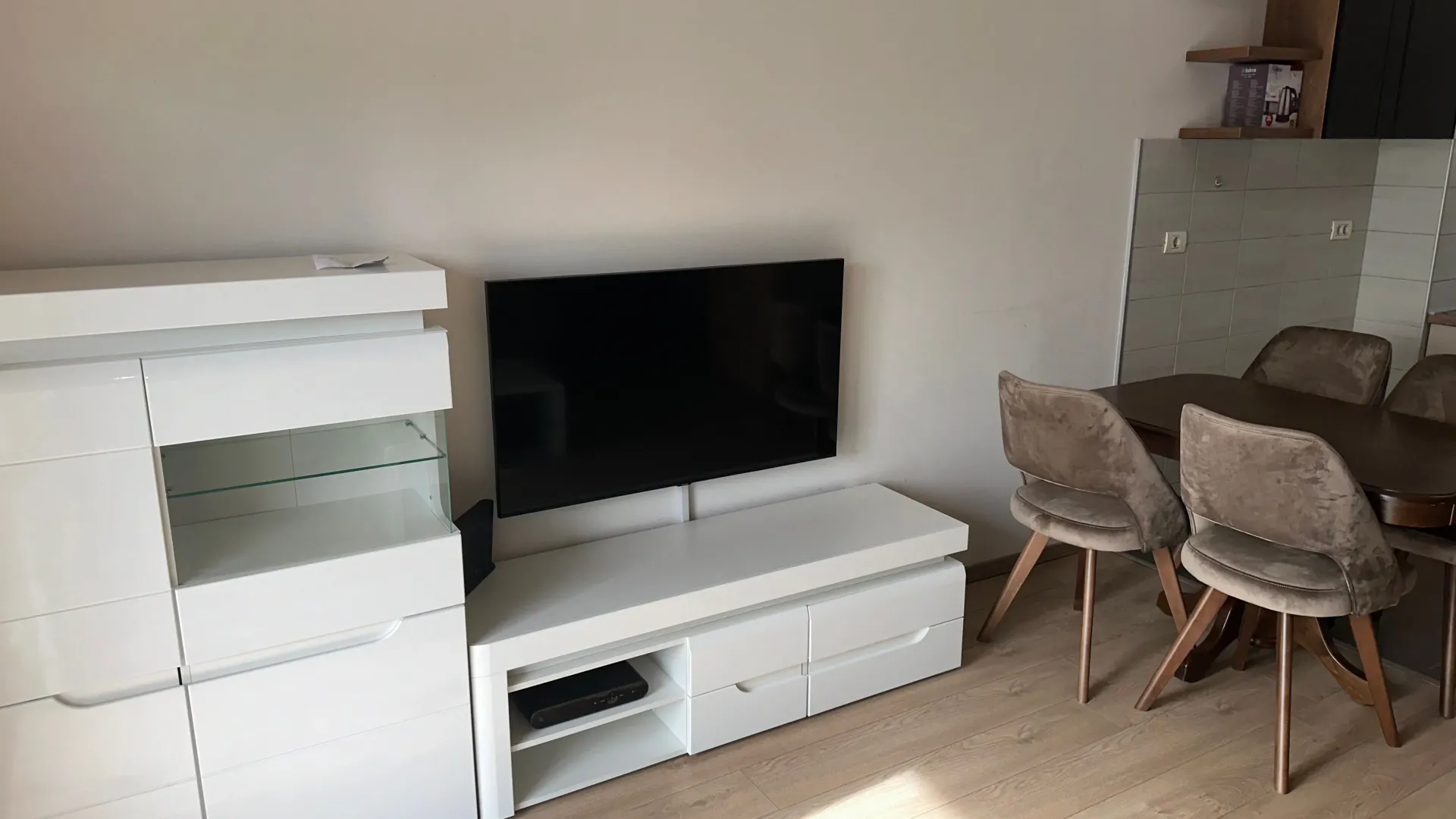 Izdavanje, dvosoban stan, 75m², City Kvart, Podgorica