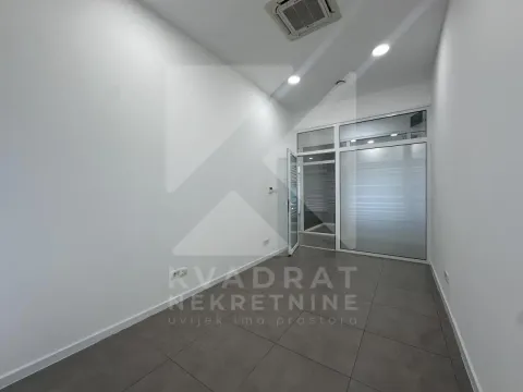 Izdavanje, poslovni prostor, 362m², Ljubović, Podgorica - image 19