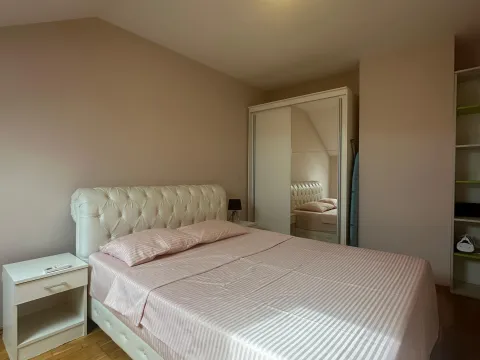 Izdavanje, jednosoban stan, 56m², Centar, Tivat - image 14