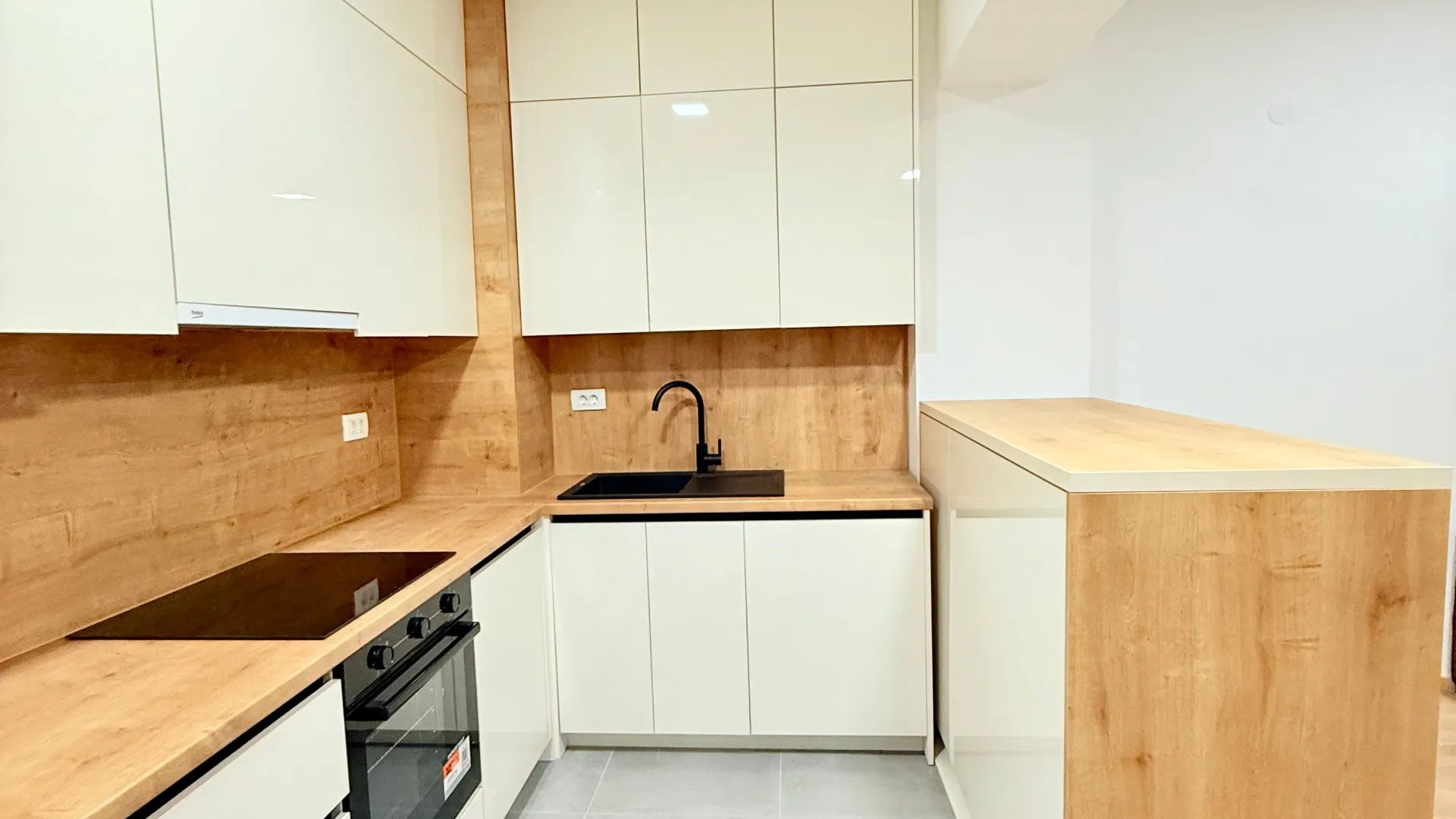 Rent, two bedroom apartment, 80m², Vezirov Most, Podgorica