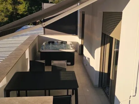 Prodaja, dvosoban stan, 90m², Tivat, Crna Gora - image 10