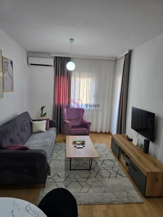 Izdavanje, jednosoban stan, 42m², Pobrežje, Podgorica