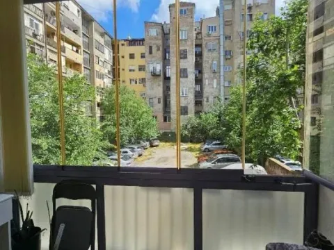 Rent, three bedroom apartment, 82m², Vračar Sve Podlokacije, Beograd - image 16