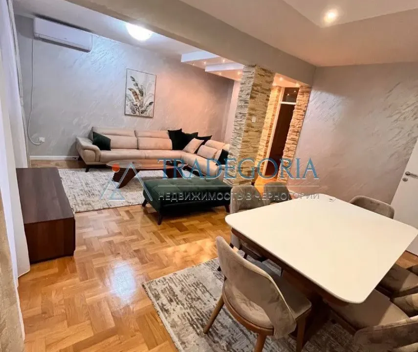 Prodaja, četvorosoban stan, 130m², Budva, Crna Gora
