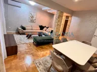 Prodaja, četvorosoban stan, 130m², Budva, Crna Gora - image 1