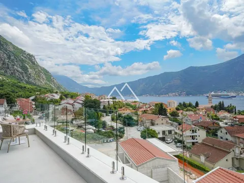 Sale, house, 413m², Dobrota, Kotor - image 24
