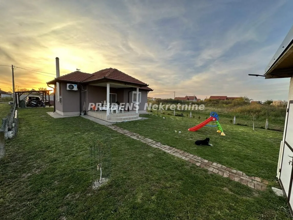 Sale, house, 110m², Dobanovci, Surčin