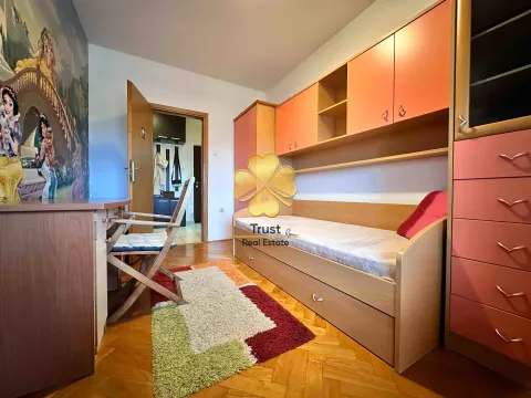 Rent, three bedroom apartment, 105m², Stari Aerodrom, Podgorica - image 13