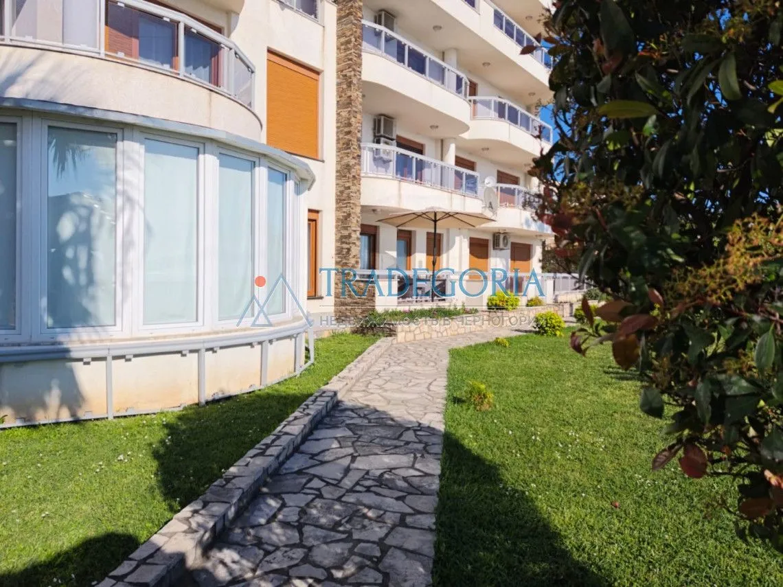 Prodaja, trosoban stan, 104m², Dobra Voda, Bar