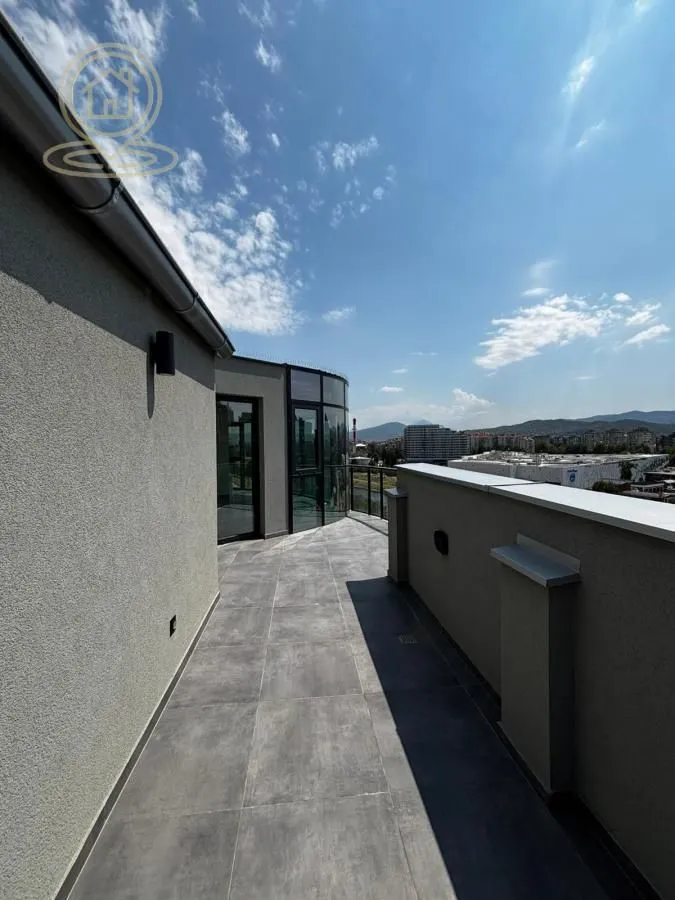 Rent, office space, 472m², Medijana, Niš