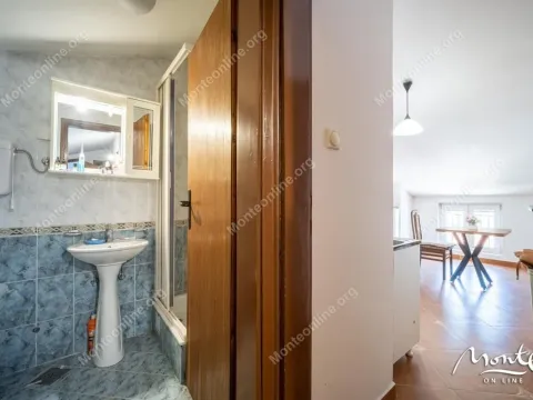 Sale, three bedroom apartment, 88m², Dobrota, Kotor - image 25