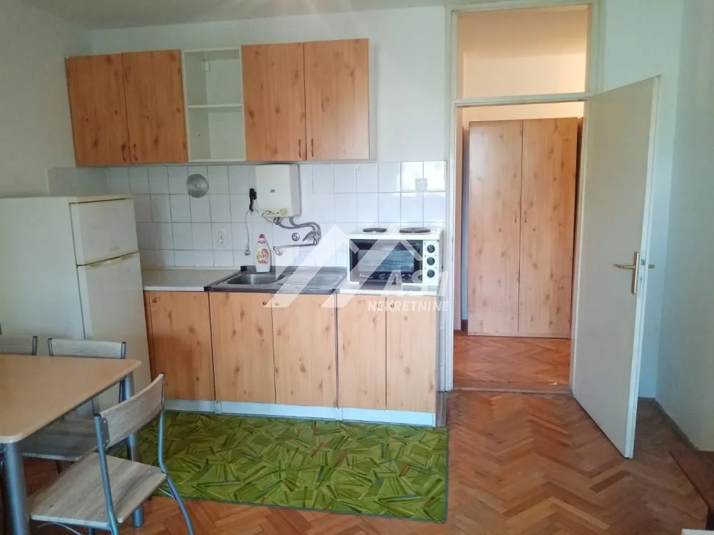 Izdavanje, jednosoban stan, 34m², Grbavica, Novi Sad Sve Podlokacije