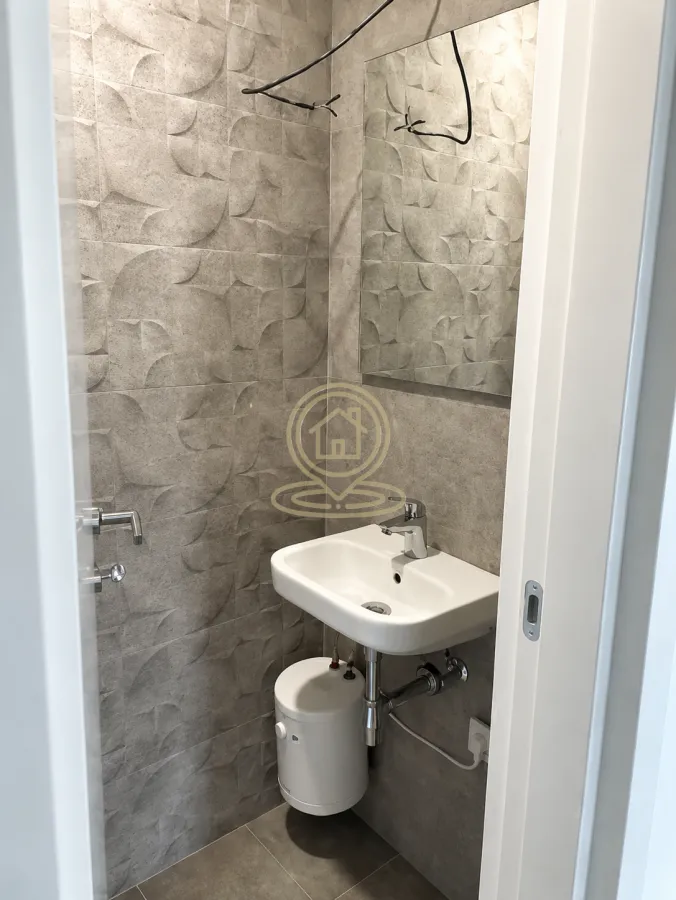 Rent, four bedroom apartment, 99m², Crveni Krst, Beograd
