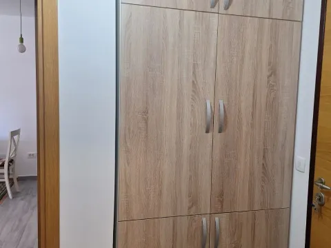 Izdavanje, jednosoban stan, 54m², Kalimanj, Tivat - image 5