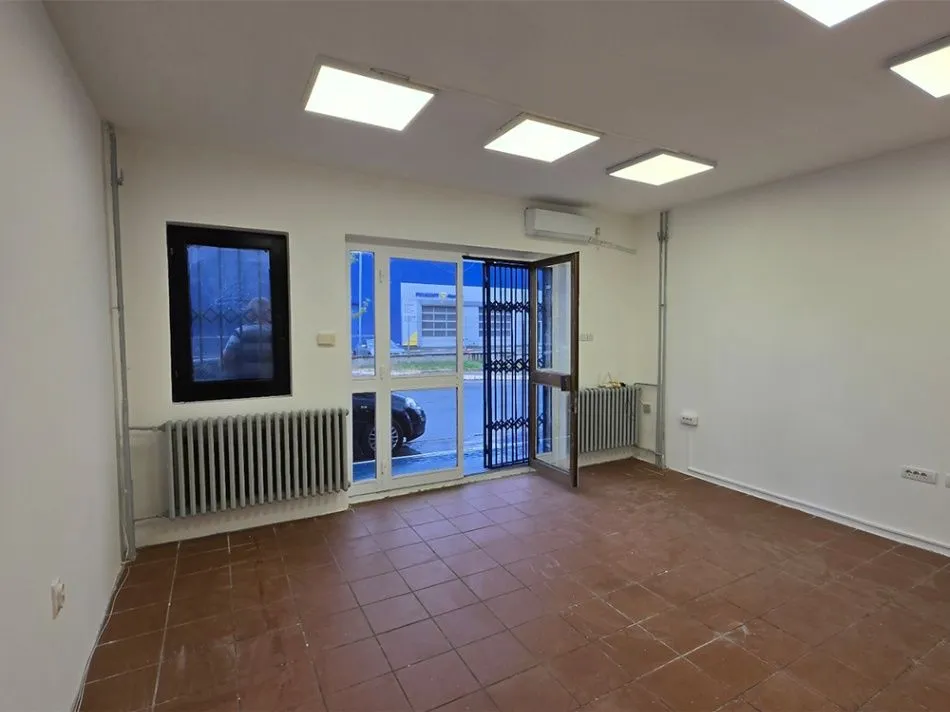 Sale, office space, 105m², Trošarina, Voždovac Sve Podlokacije