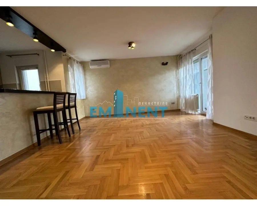 Izdavanje, trosoban stan, 80m², Autokomanda, Voždovac Sve Podlokacije