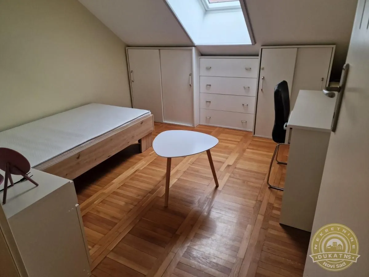 Izdavanje, dvosoban stan, 43m², Bulevar Oslobodjenja, Novi Sad Sve Podlokacije