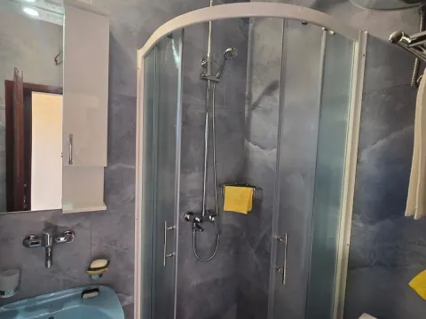 Rent, apartment, 80m², Radovići, Tivat - image 11