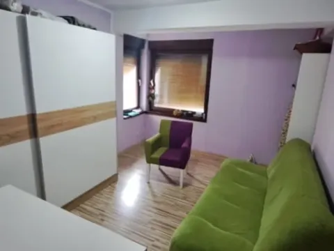 Prodaja, dvosoban stan, 70m², Centar, Bar - image 5