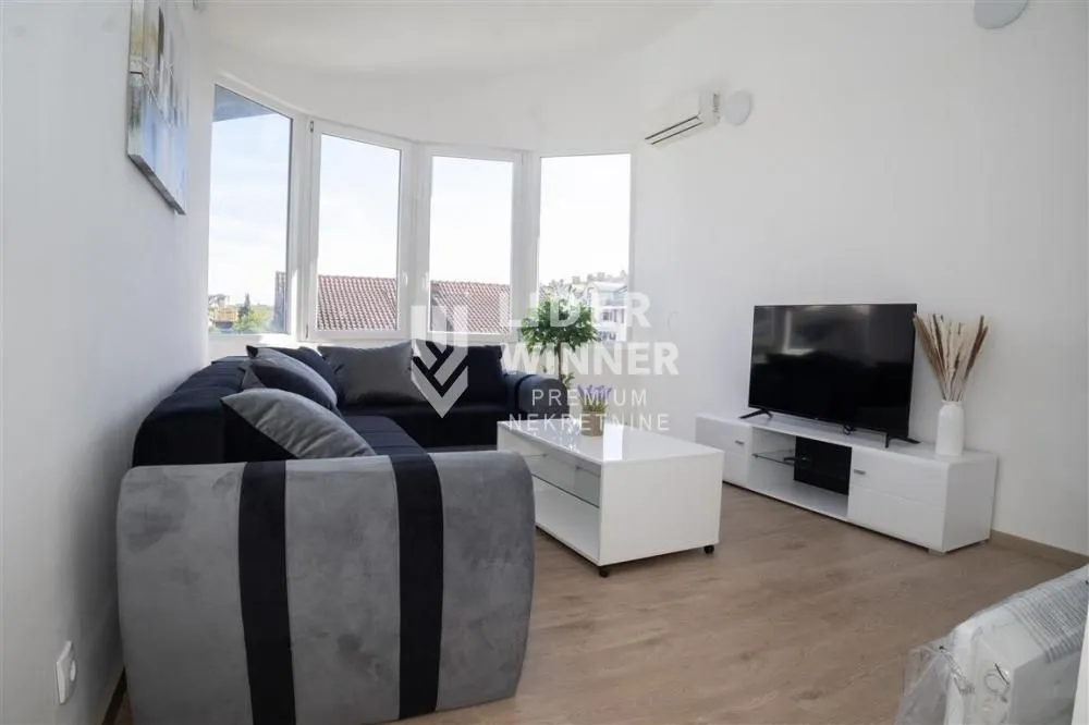 Rent, four bedroom apartment, 125m², Čukarica, Beograd
