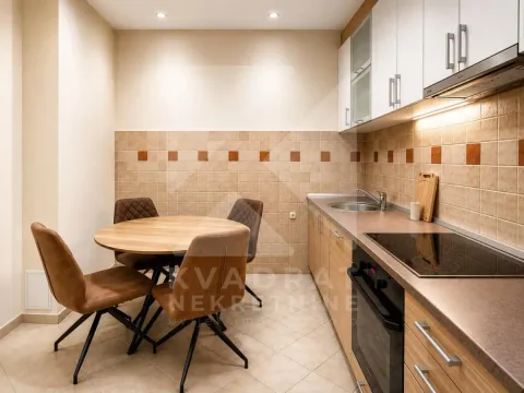 Rent, two bedroom apartment, 74m², 1 maj, Podgorica - image 8