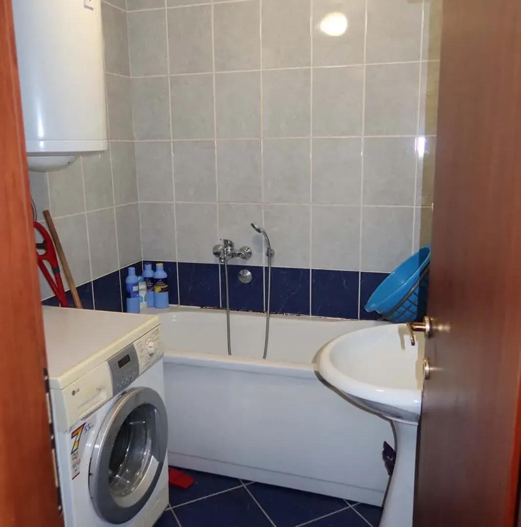 Prodaja, jednosoban stan, 43m², Krivi Most, Podgorica