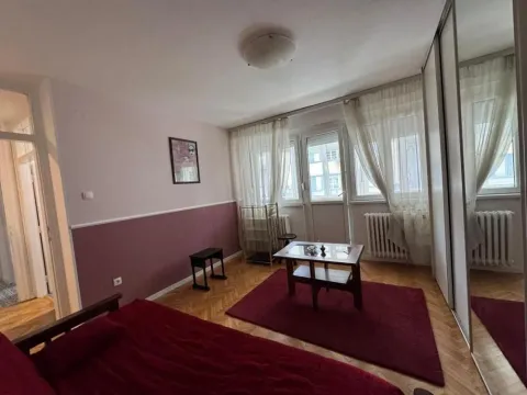 Izdavanje, trosoban stan, 80m², Kalenić Pijaca, Vračar Sve Podlokacije - image 6