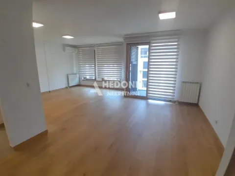 Poslovni prostor in Novi Beograd Blok 65