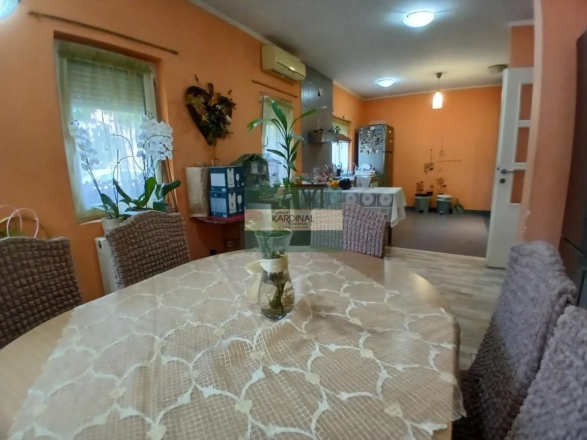 Prodaja, kuća, 334m², Tavrića obori, Jagodina