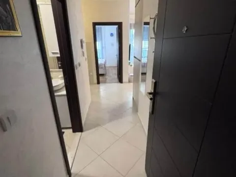 Sale, one bedroom apartment, 42m², Bečići, Budva - image 10