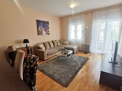 Izdavanje, jednosoban stan, 51m², City Kvart, Podgorica - image 2