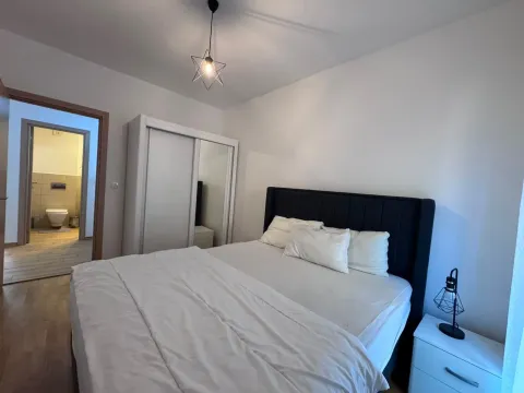 Rent, two bedroom apartment, 69m², Budva, Crna Gora - image 6