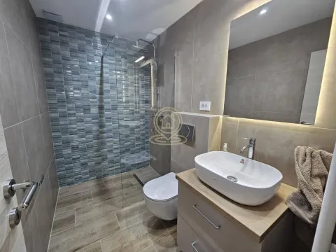 Izdavanje, poslovni prostor, 125m², Slavija, Vračar Sve Podlokacije - image 12
