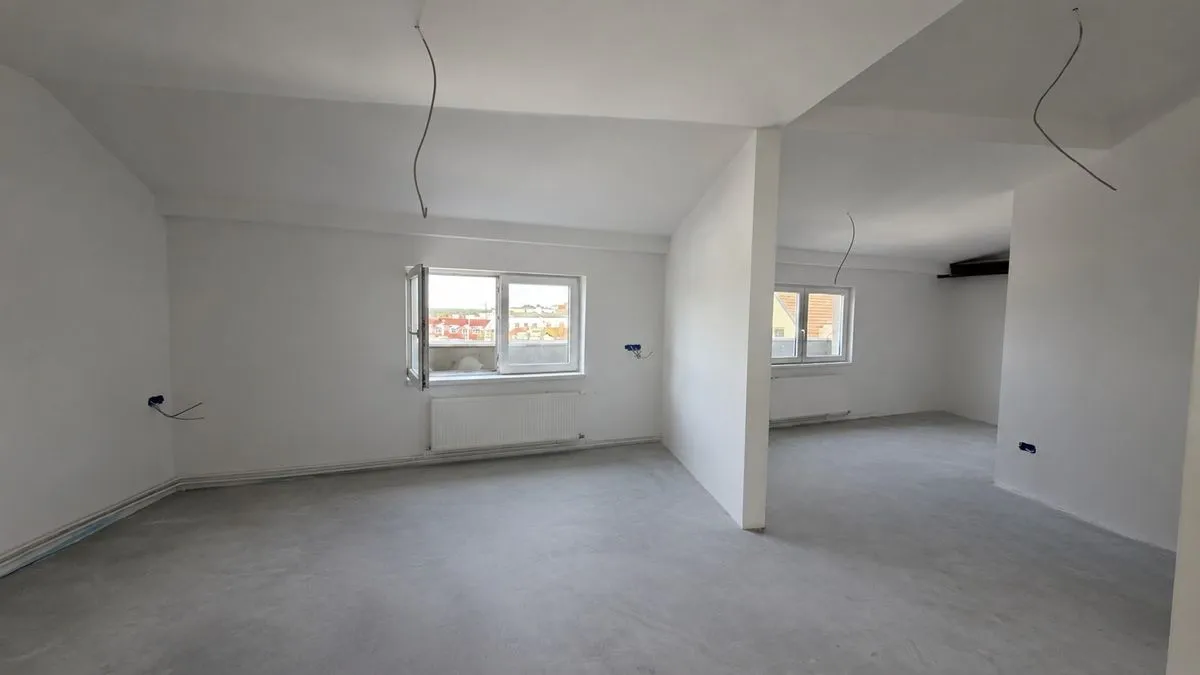 Prodaja, četvorosoban stan, 75m², Kosančićev Venac, Beograd