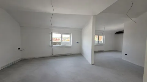 Prodaja, četvorosoban stan, 75m², Kosančićev Venac, Beograd - image 3