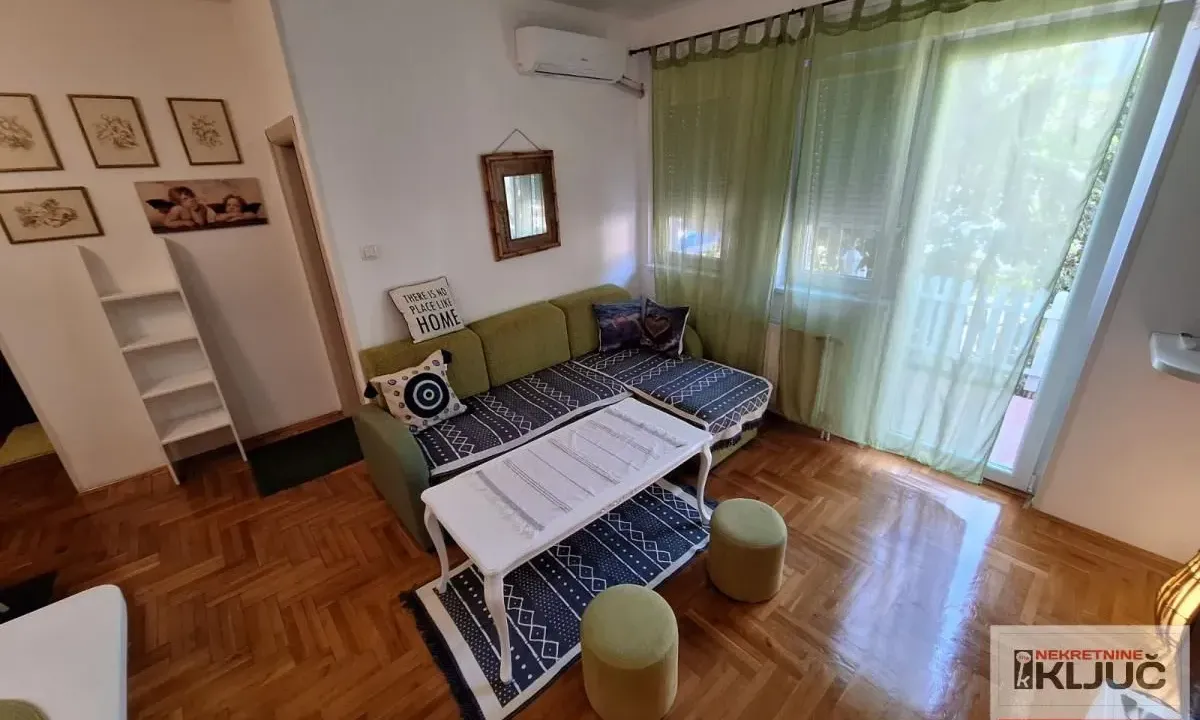 Izdavanje, jednosoban stan, 43m², Podbara, Novi Sad Sve Podlokacije