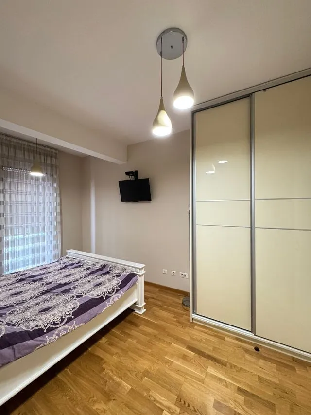 Izdavanje, trosoban stan, 95m², Preko Morače, Podgorica
