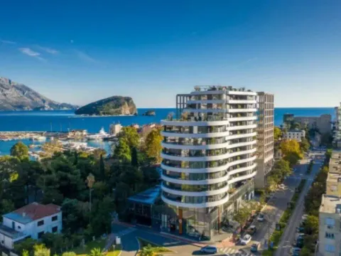 Izdavanje, dvosoban stan, 50m², Budva, Crna Gora - image 2