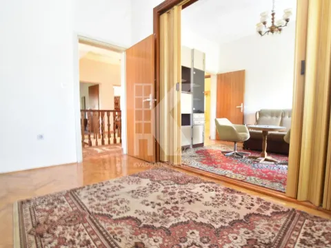 Prodaja, kuća, 240m², Dahna, Podgorica - image 10