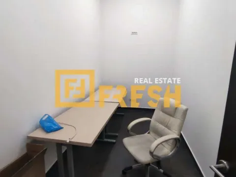 Izdavanje, poslovni prostor, 150m², Centar, Podgorica - image 11