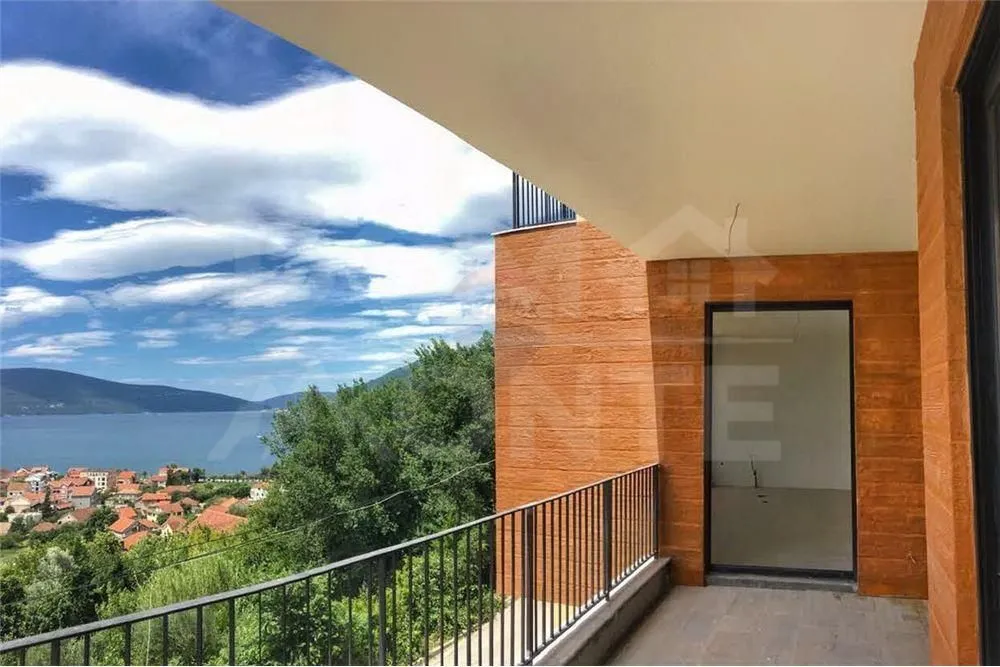 Rent, three bedroom apartment, 130m², Gornja Lastva, Tivat