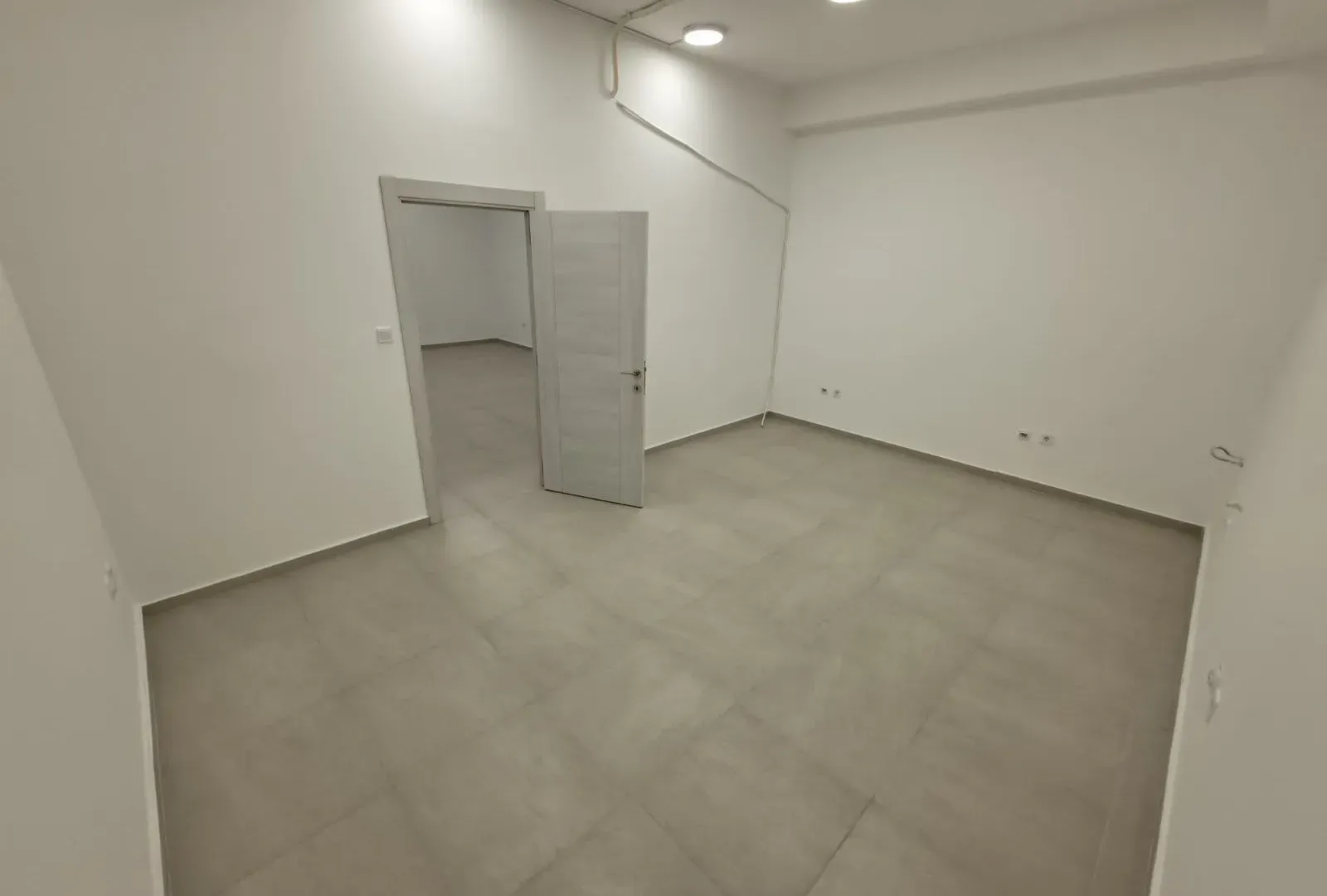 Rent, office space, 110m², Blok 6, Podgorica